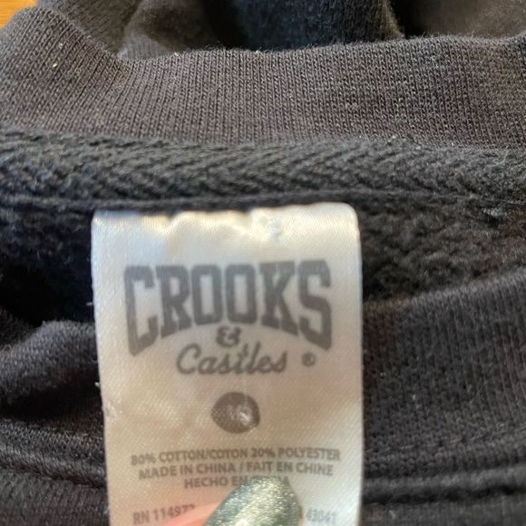 CROOKS & CASTLE CHAIN LOGO SWEATSHIRT  hole back bottom hem price reflects flaw  - Picture 2 of 10